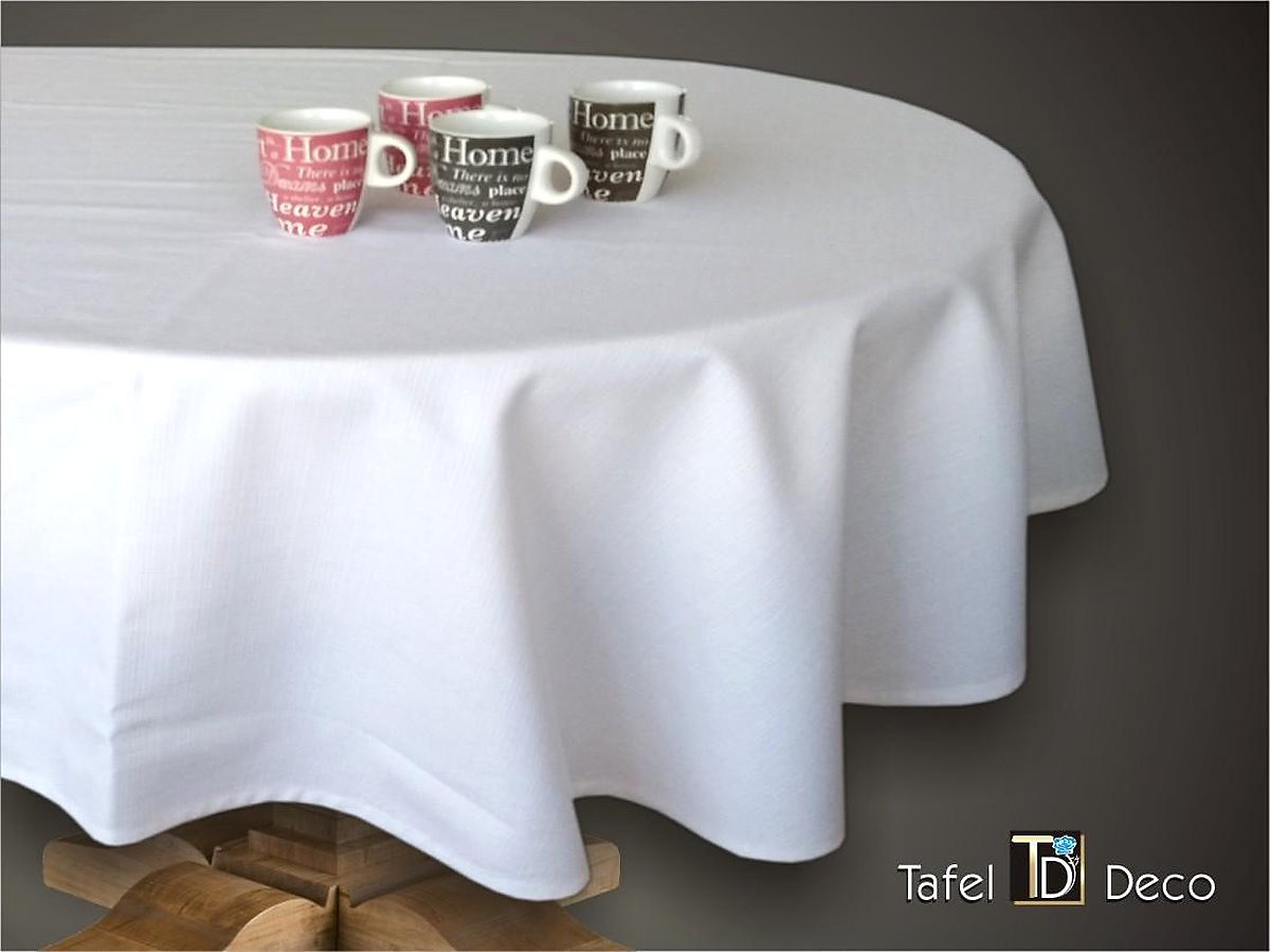 Round dining table 150cm & tablecloth